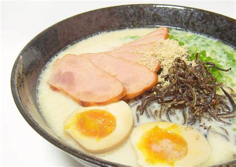 福岡 ラーメン ブログ: 豚骨ラーメンと宇宙の関係を探る